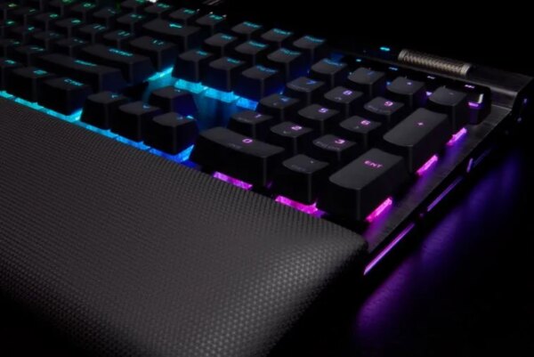 Corsair K100 RGB Optical-Mechanical Wired CORSAIR OPX Switch Keyboard with RGB Backlighting â€“ Black. - Image 26